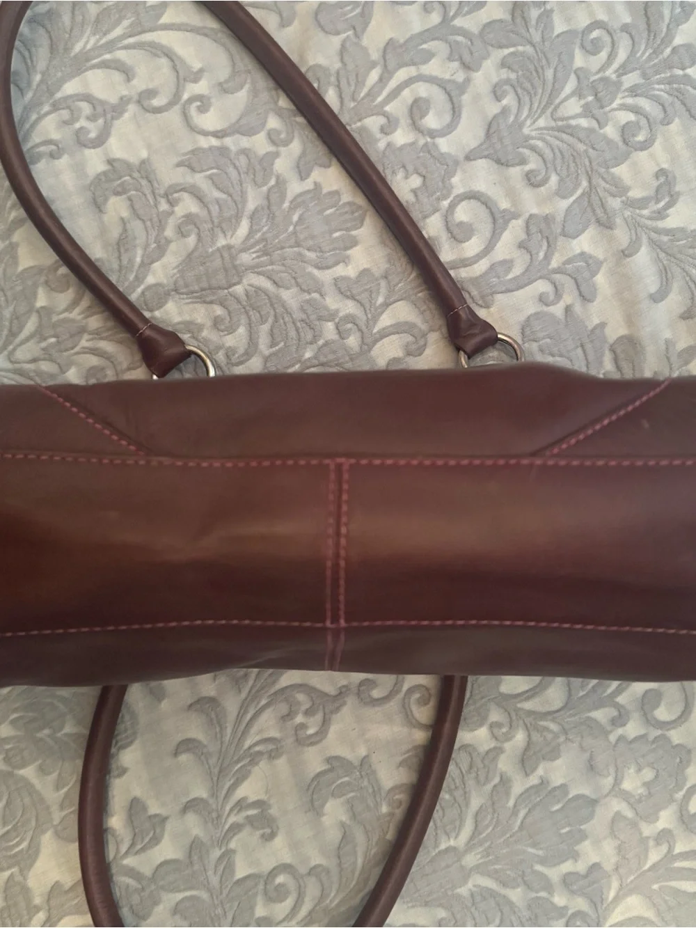 Etienne Aigner stylish burgundy